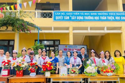 Hội thi cắm hoa chào mửng kỷ niệm 43 năm ngày NGVN (20/11/1982-20/11/2025)